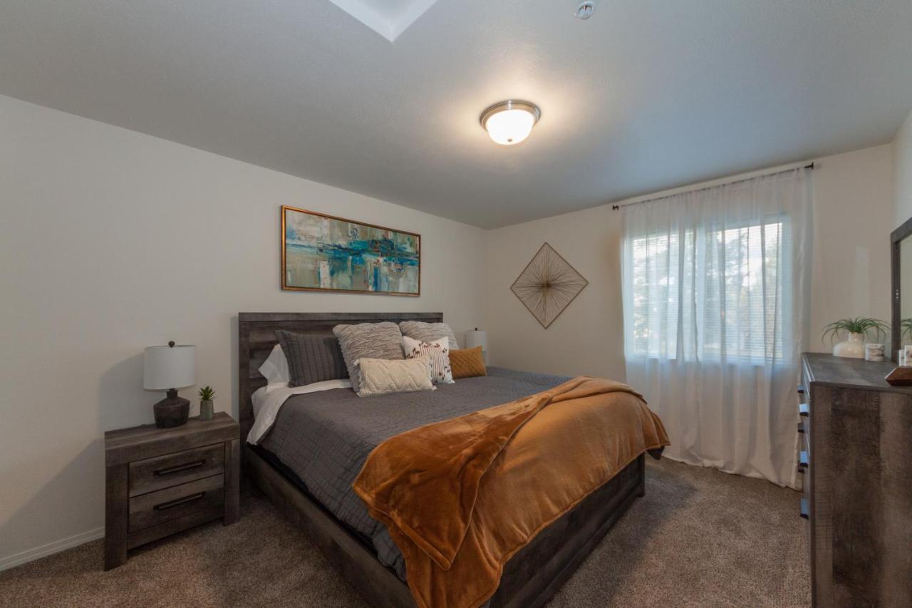 Modern And Stylish King Bed Wifi Free Parking Appartement Spokane Valley Buitenkant foto