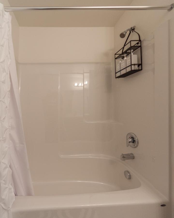 Modern And Stylish King Bed Wifi Free Parking Appartement Spokane Valley Buitenkant foto
